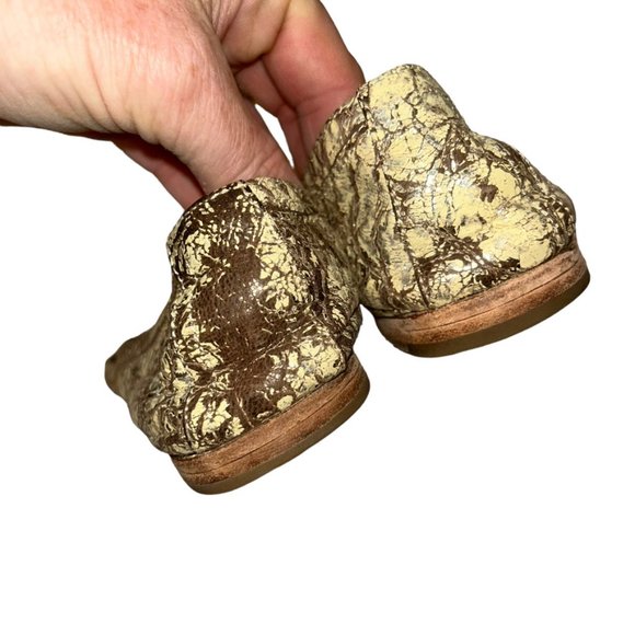 frye gold spackled snake painted leather ballet flats 7 - Picture 7 of 8